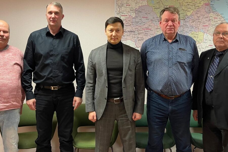 Marko Saksing (vasakult teine)