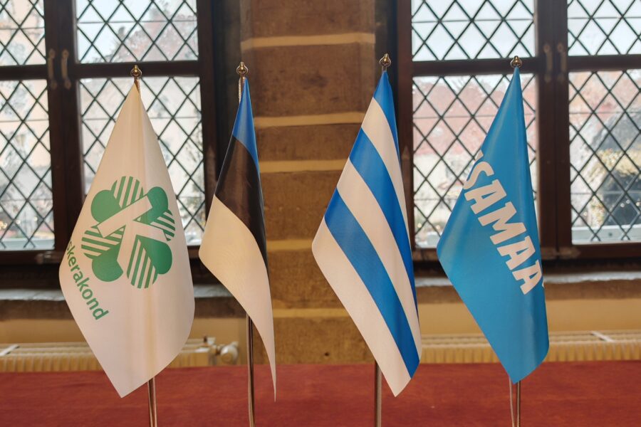 Tallinna linna koalitsioonilepingu sõlmisid Eesti Keskerakond ja ISamaa.